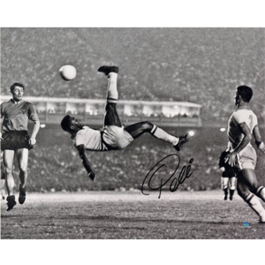 Pele Signed 1965 Bicycle Kick Close Up B&W 16x20 Photo (Signed in Black)